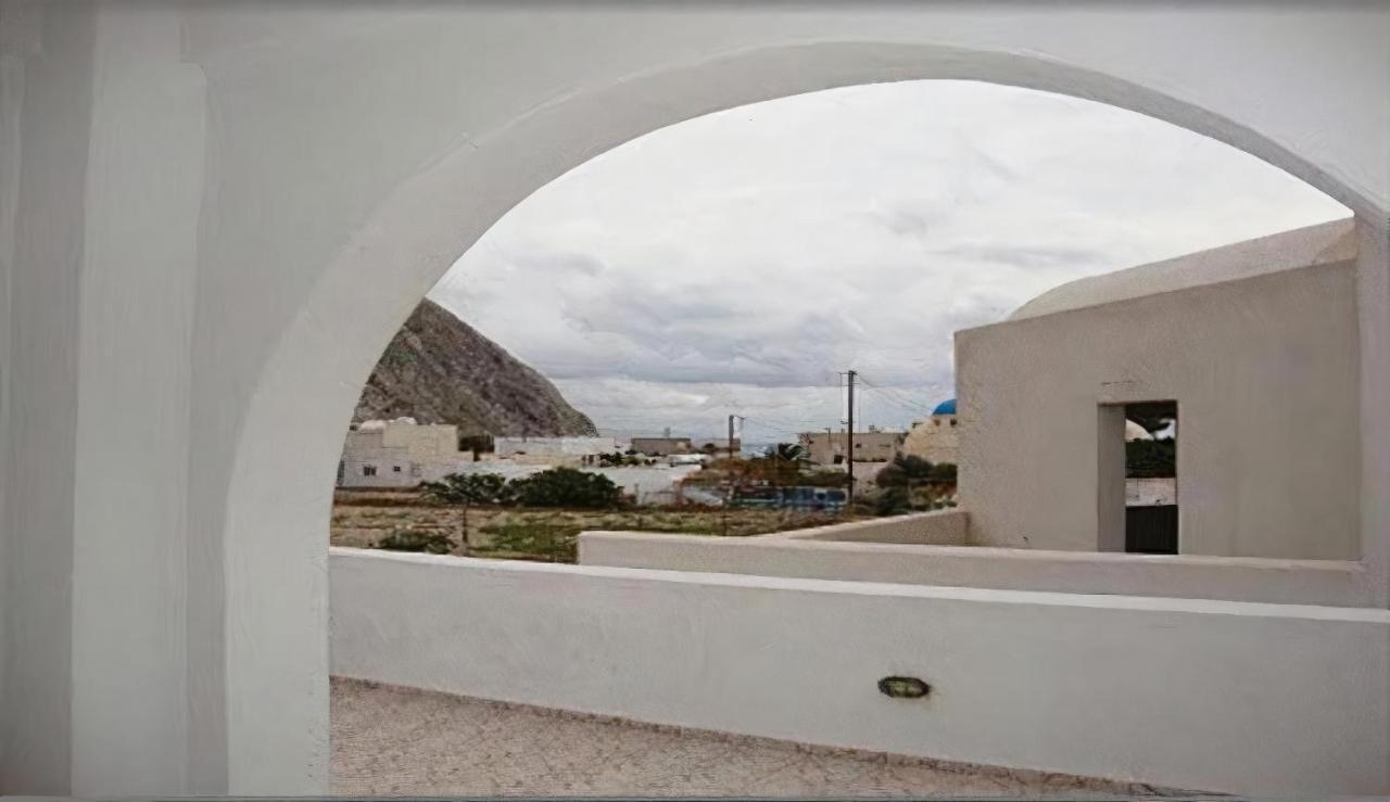 Studios Halaris Perissa  Exterior foto